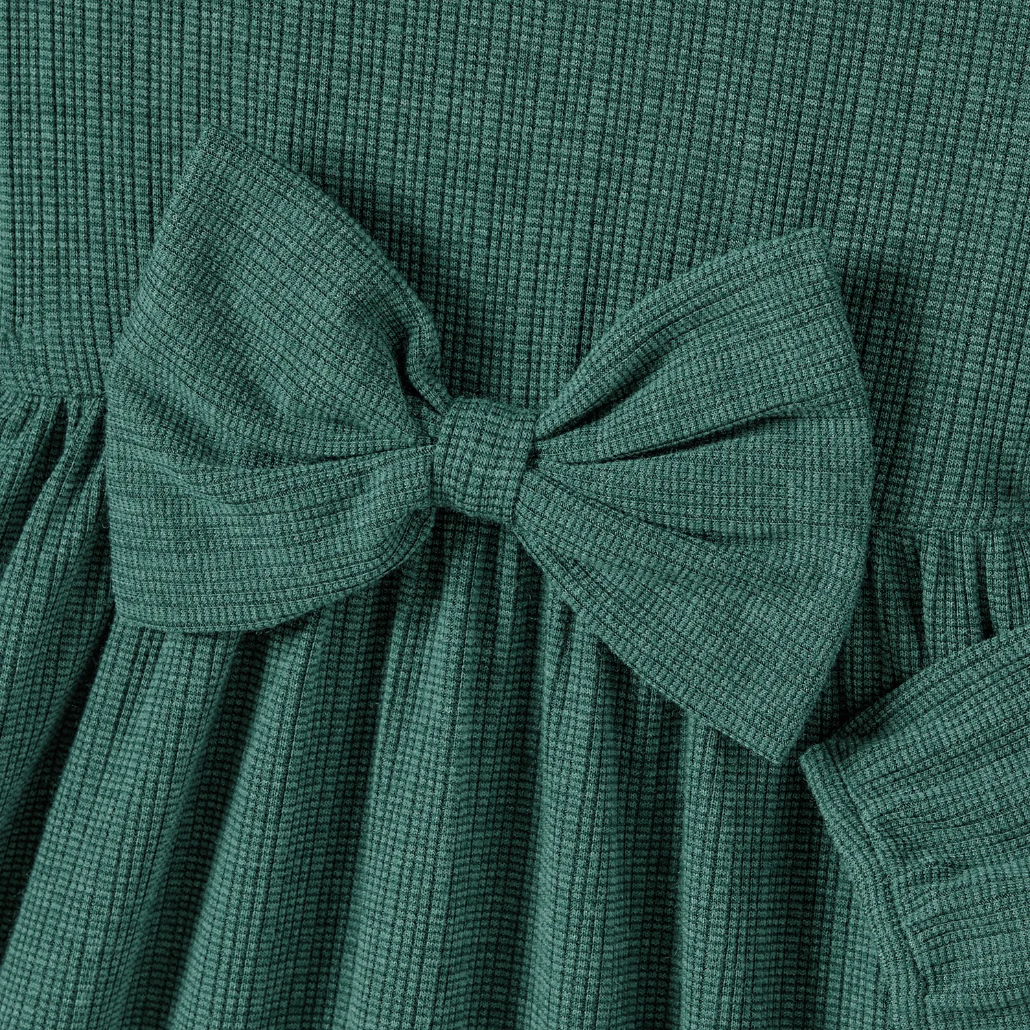 Family Matching Color Contrast tops and Solid Surplice Neck Long-sleeve Belted Dresses Sets  image 4