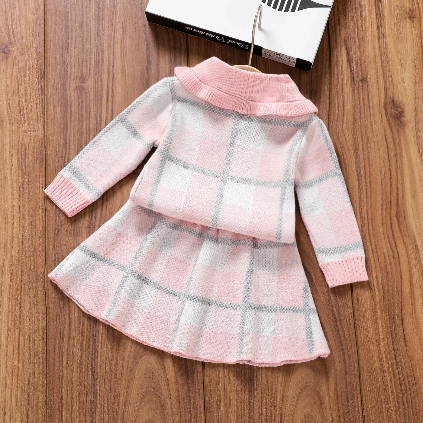 2pcs Baby Girl Plaid Bow Tie Lapel Collar Long-sleeve Top and Skirt Set  image 2