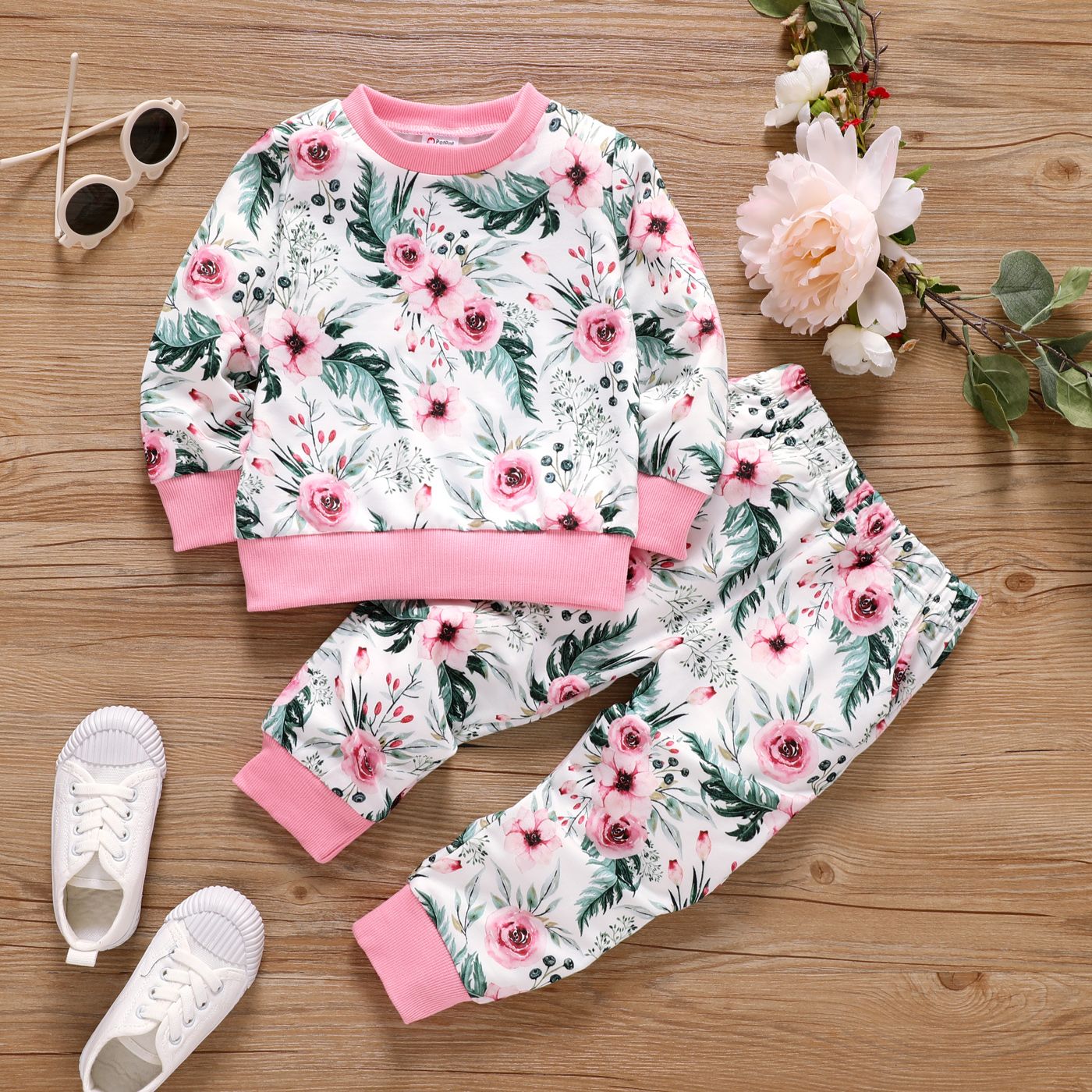 

2pcs Toddler Girl Allover Floral Print Pullover Sweatshirt and Pants Set