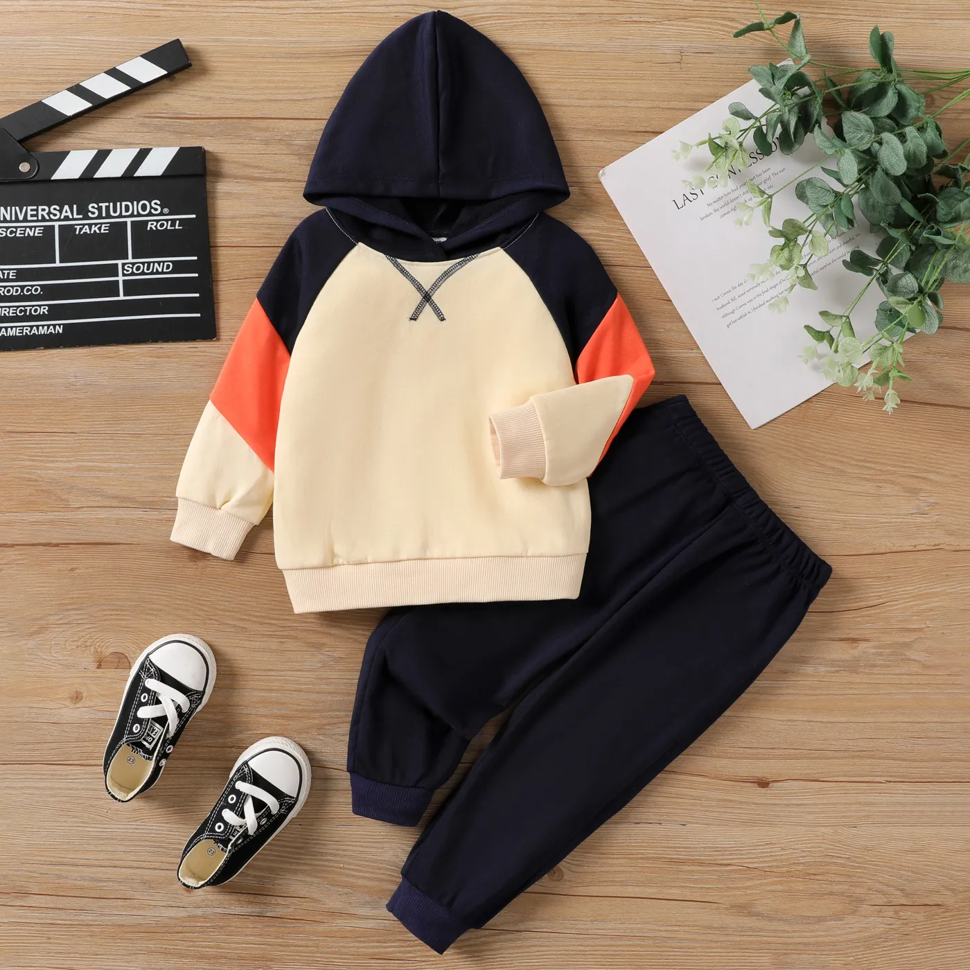 

2pcs Toddler Boy/Girl Fabric Stitching Hooded Set