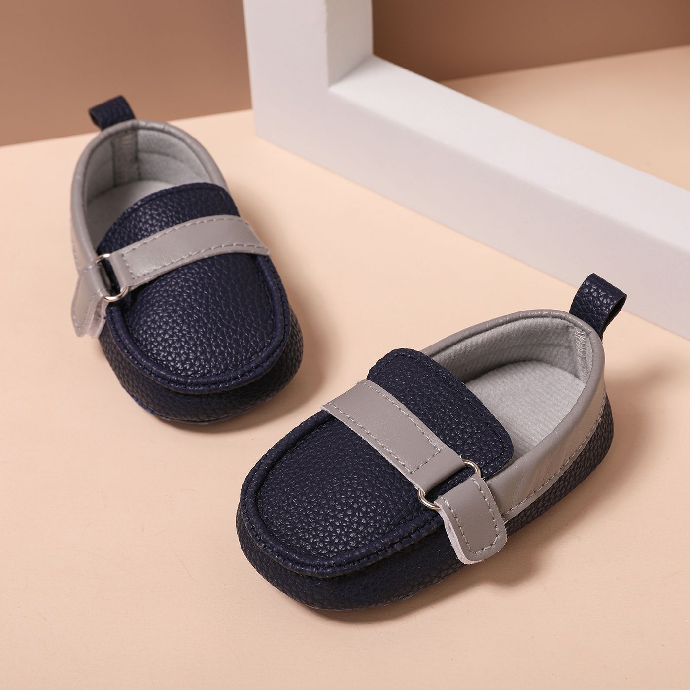 

Baby Color Block Low Top Casual Prewalker Shoes