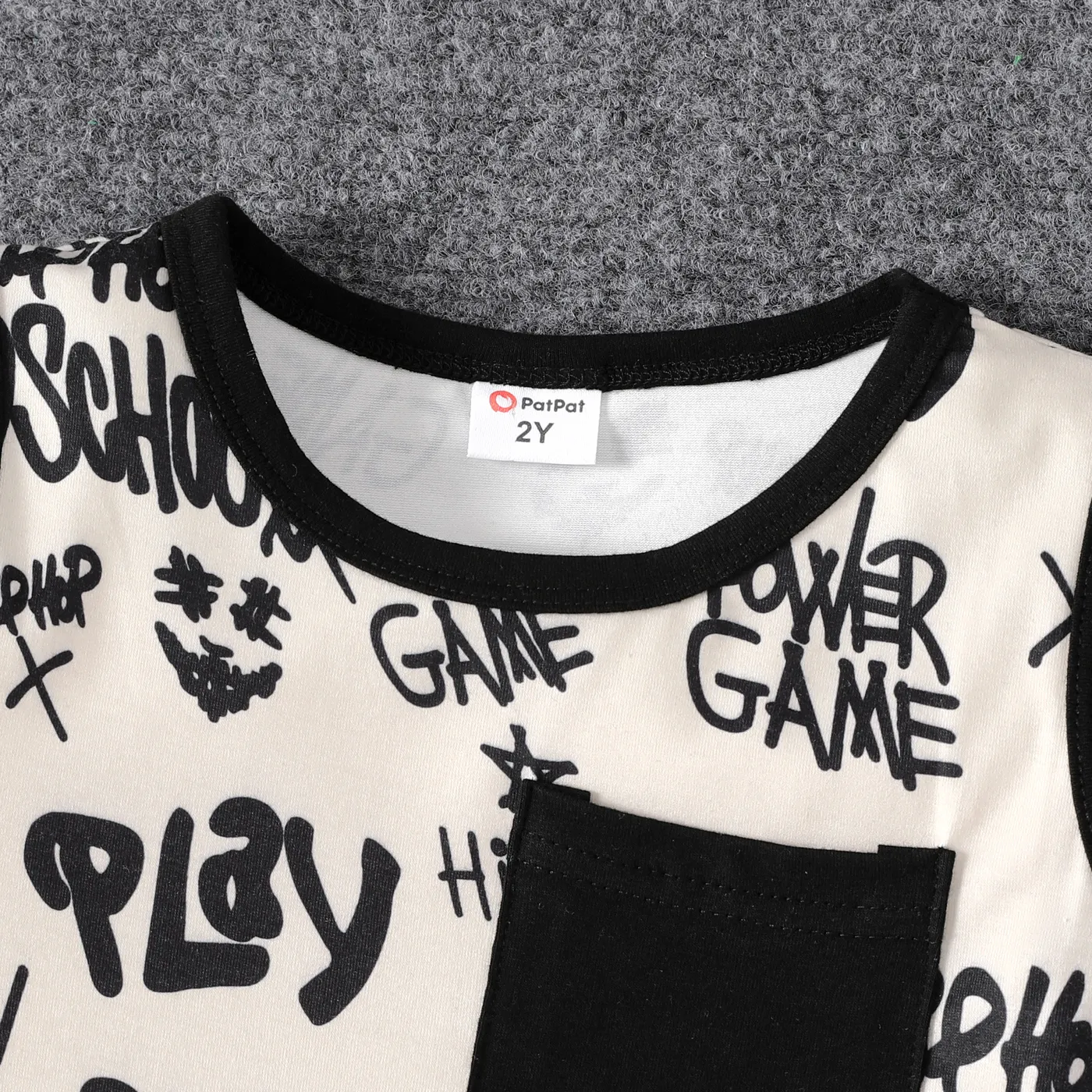 2pcs Toddler Boy Allover Letter Print Patch Pocket Tank Top and Cotton Ripped Denim Shorts Set  image 4