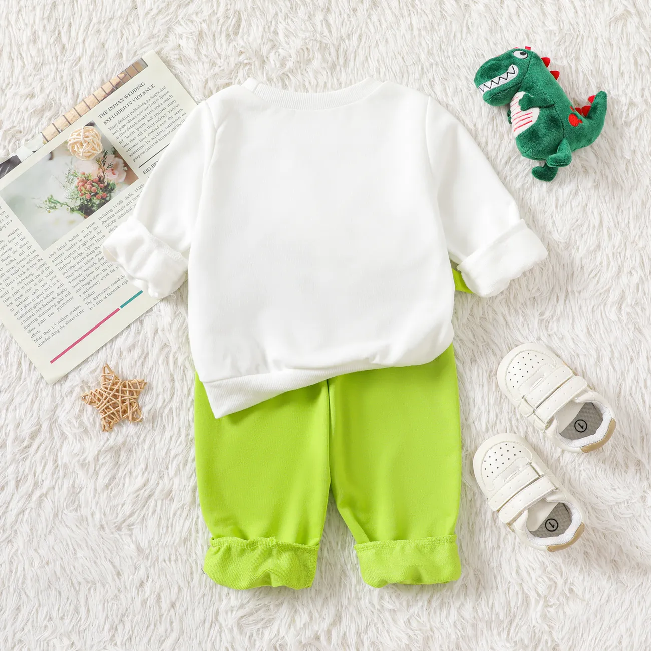 2pcs Baby Boy Dinosaur & Letters Graphic Long-sleeve Sweatshirt and Pants Set Pale Green big image 1