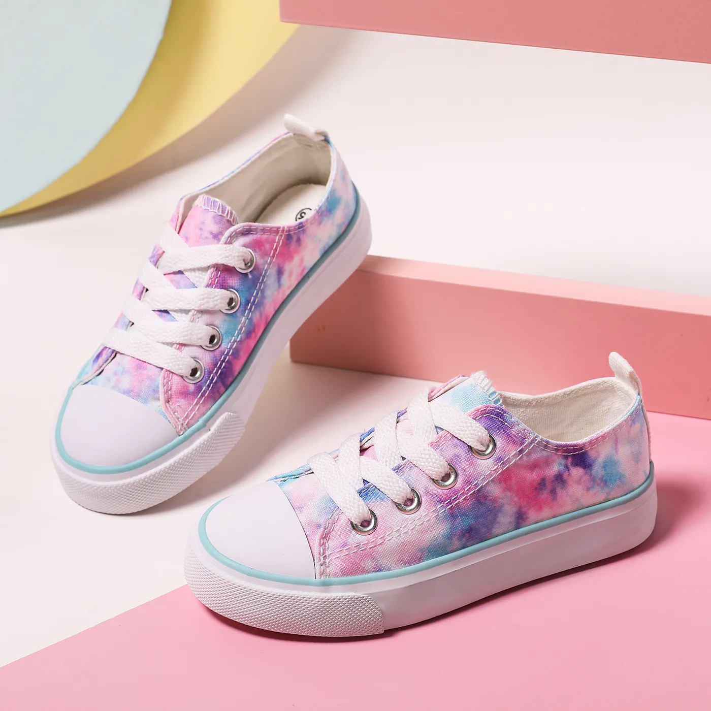 Toddler / Kid Solid Soft Sole Canvas Shoes (Letters on the heel and tongue of the shoe) (Random delivery of different soles) Multi-color