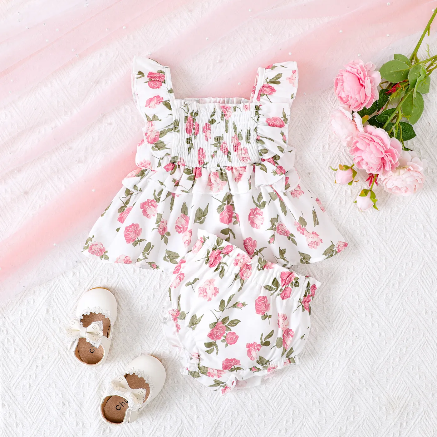 2pcs Baby Girl Floral Print Ruffled Smocked Camisole Et Shorts Set