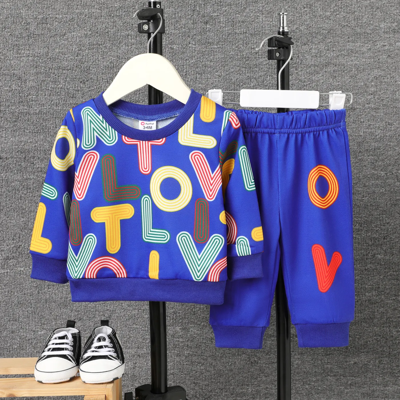 2pcs Baby Boy Allover Letters Print Long-sleeve Sweatshirt and Pants Set  big image 1