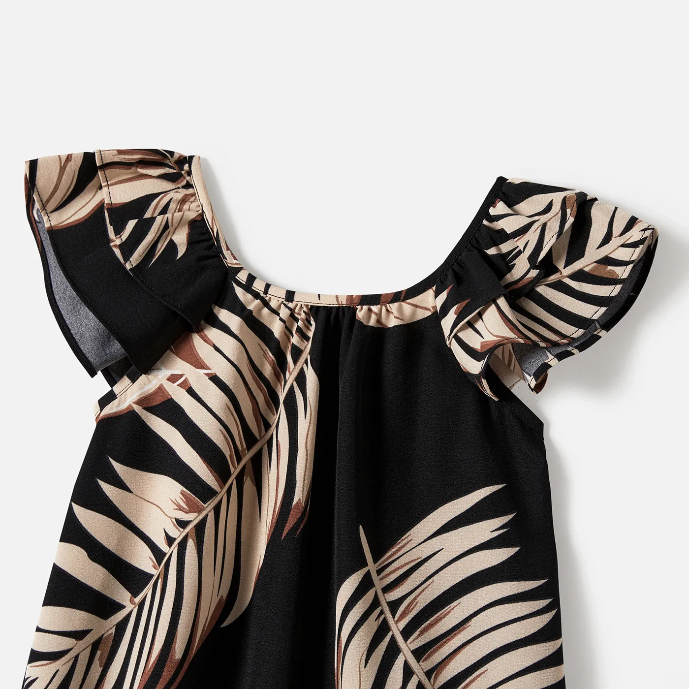 Family Matching Solid Leaf Sleeveless Halter Dresses And Short Sleeve Tops Sets  image 3