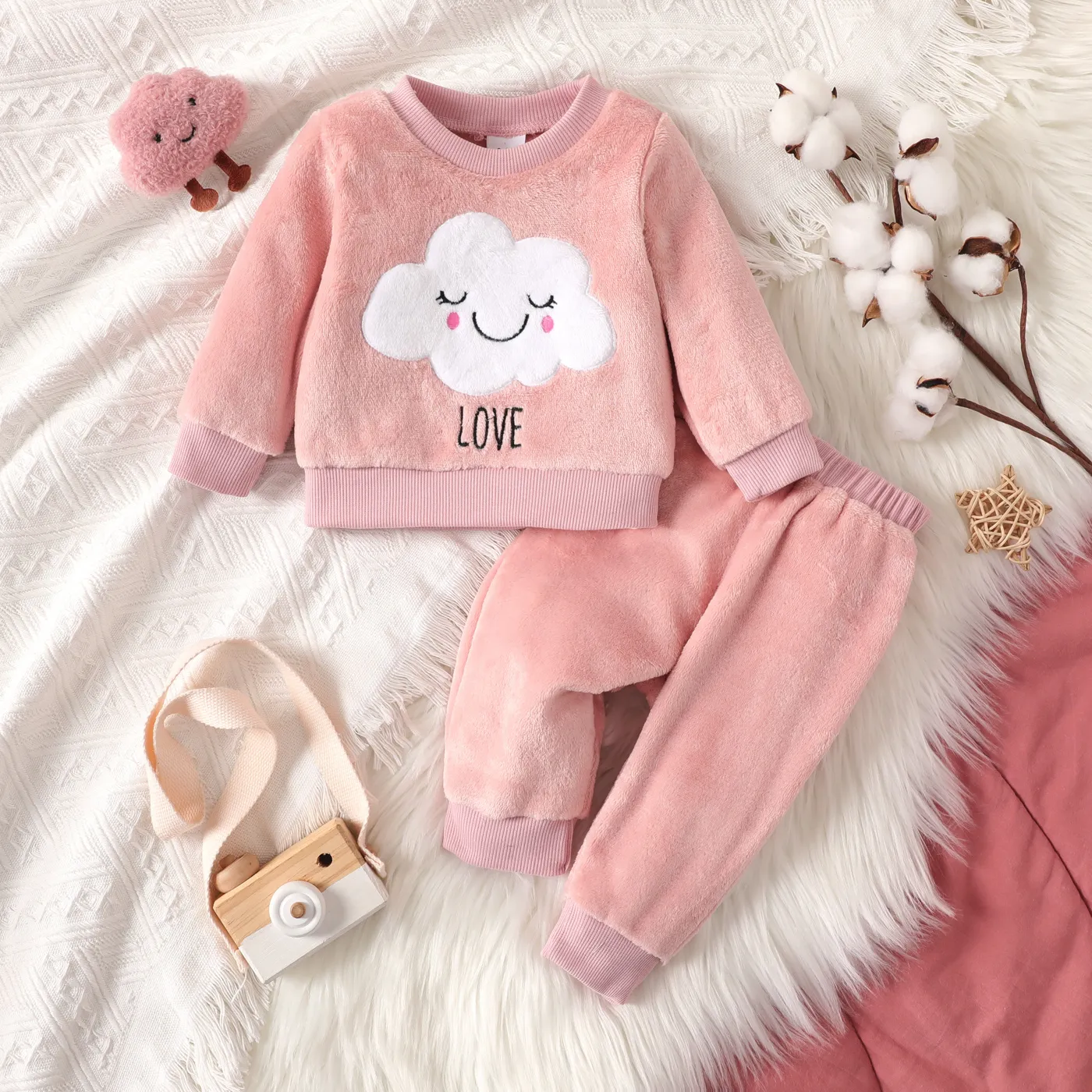 

2pcs Baby Girl/Boy Embroidery Long-sleeve Sweatshirt and Solid Pants Set