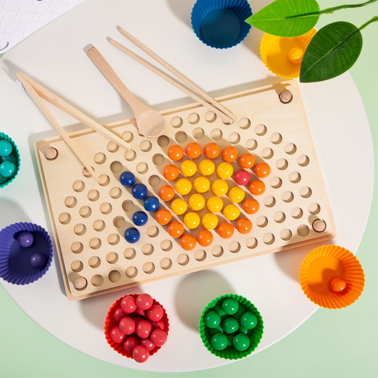 木釘板珠遊戲彩虹夾珠拼圖顏色分類計數匹配遊戲珠精細運動技能蒙臺梭利玩具