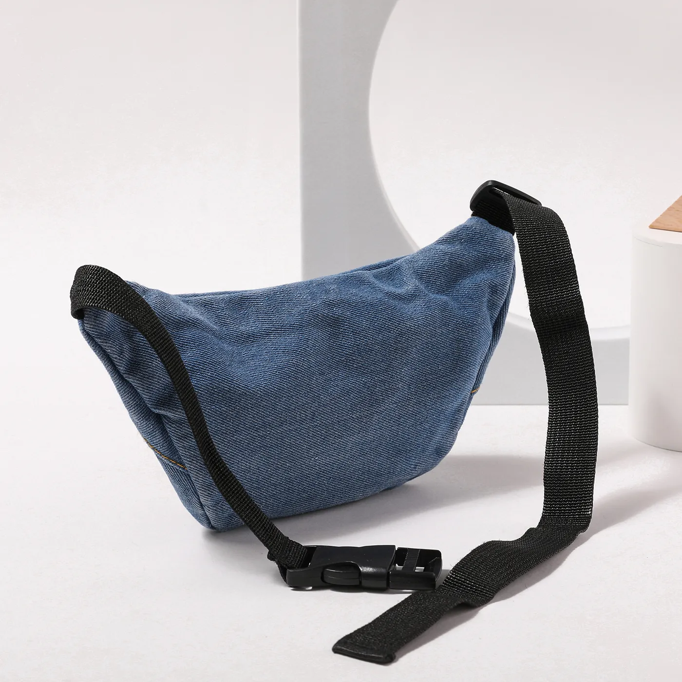 Children's simple washable Denim pull cord small chest bag wallet  image 2