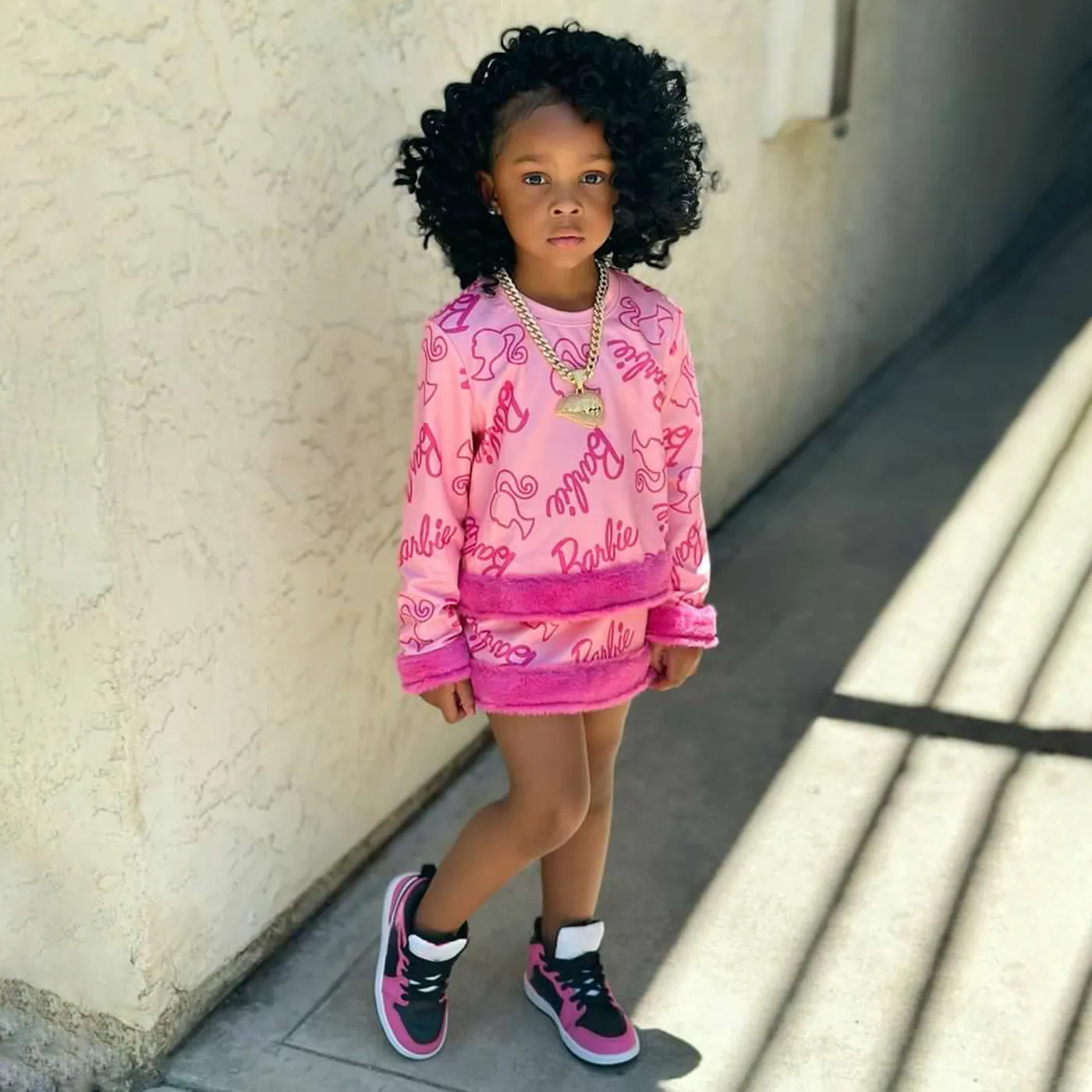 Barbie Kid Girl 2pcs Naia™ Figure Letter Print Fuzzy Trim Pullover and Skirt Set   image 3