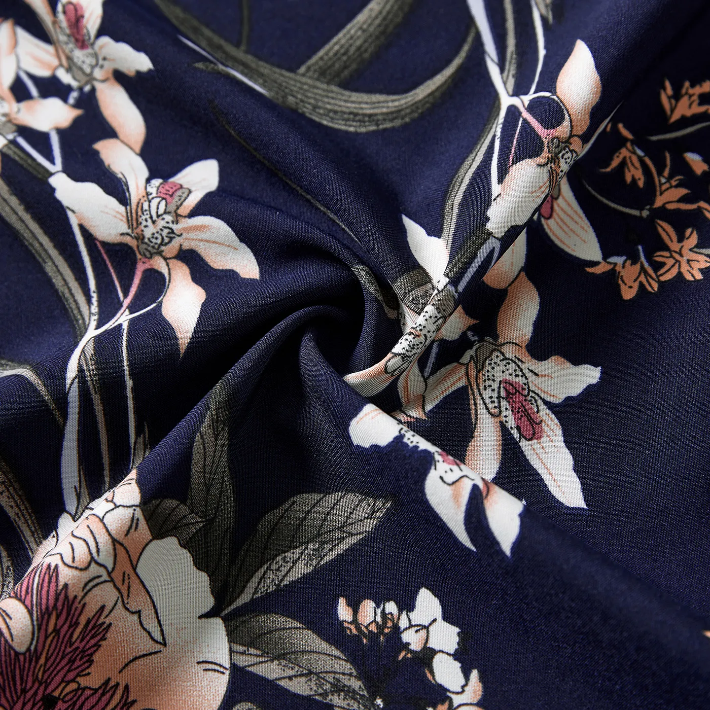 Family Matching Floral Flutter Sleeves Dark Blue Dresses and Colorblock Tops Sets Deep Blue image 5