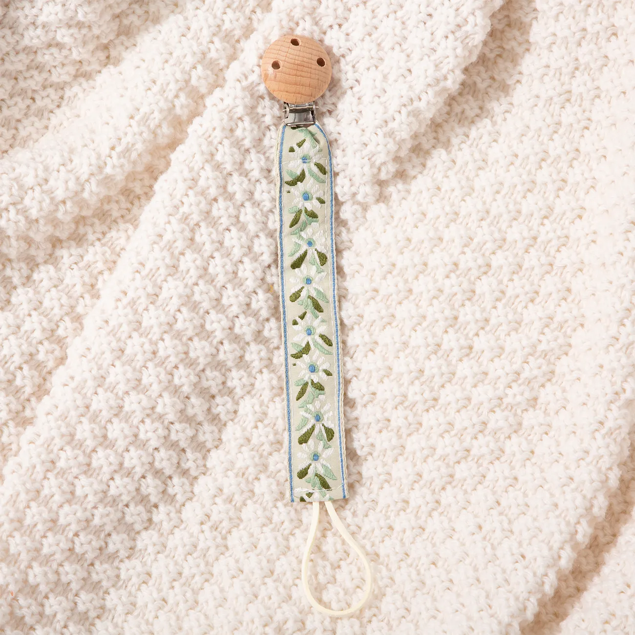 20cm Jujube Wood Embroidered Pacifier Clip with Lace, Baby Teething Toy and Anti-Drop Rope