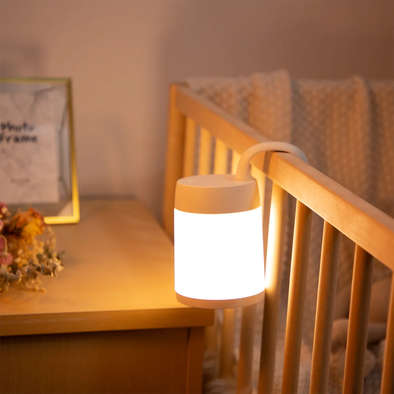 Portable LED Confinement Baby Feeding Eye Protection Touch Control Lamp