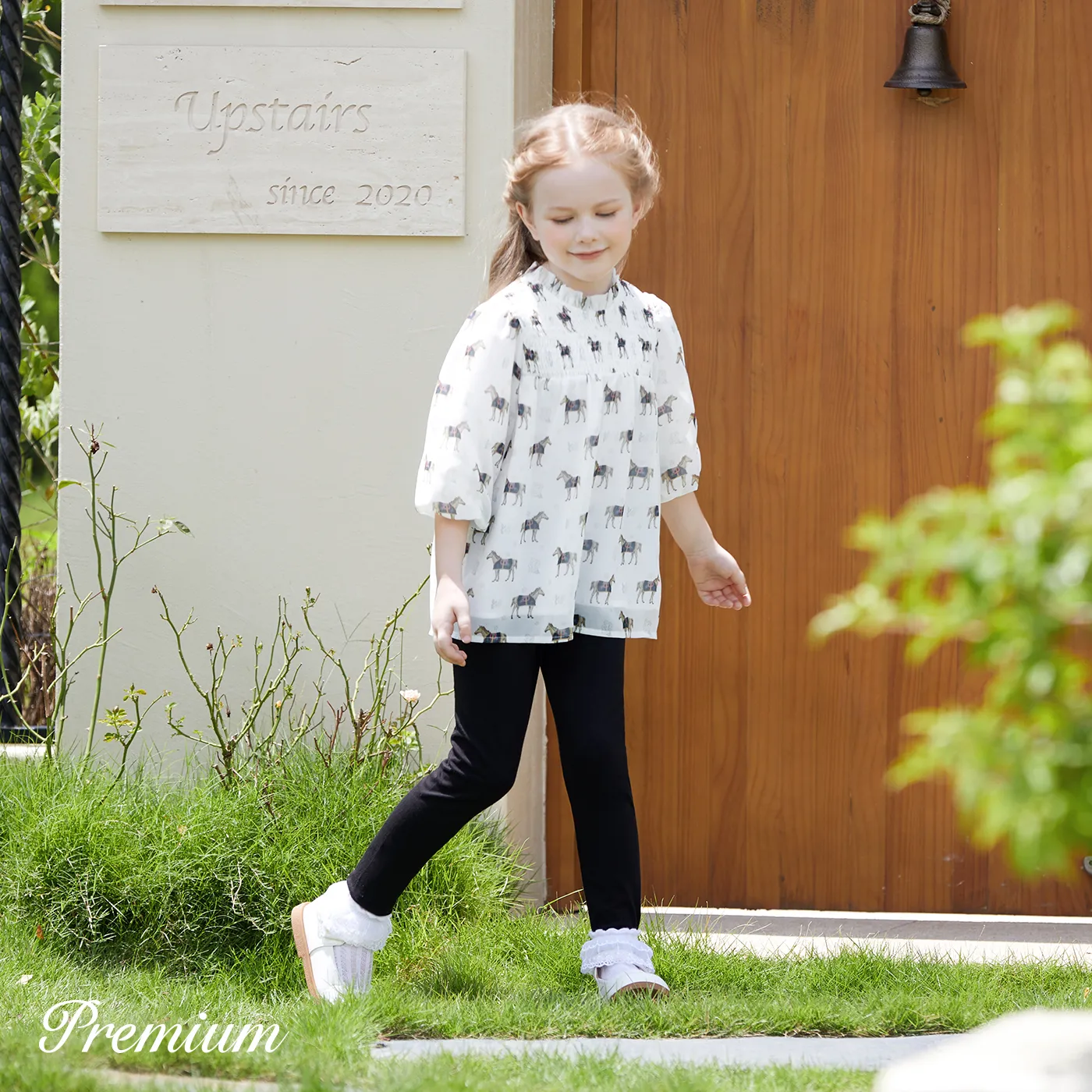 2pcs Cotton/Polyester Blend Girl's Elegant Medium Thickness  Smocking Suits with Animal Pattern  image 4