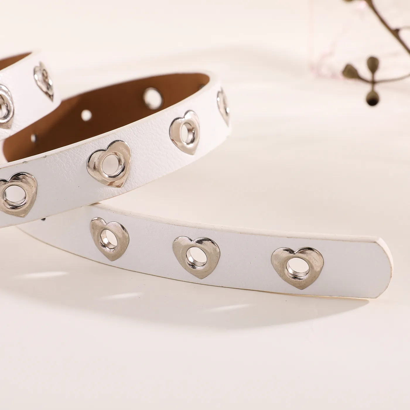 Kid Heart Eyelet Decor Heart Buckle Belt  image 3