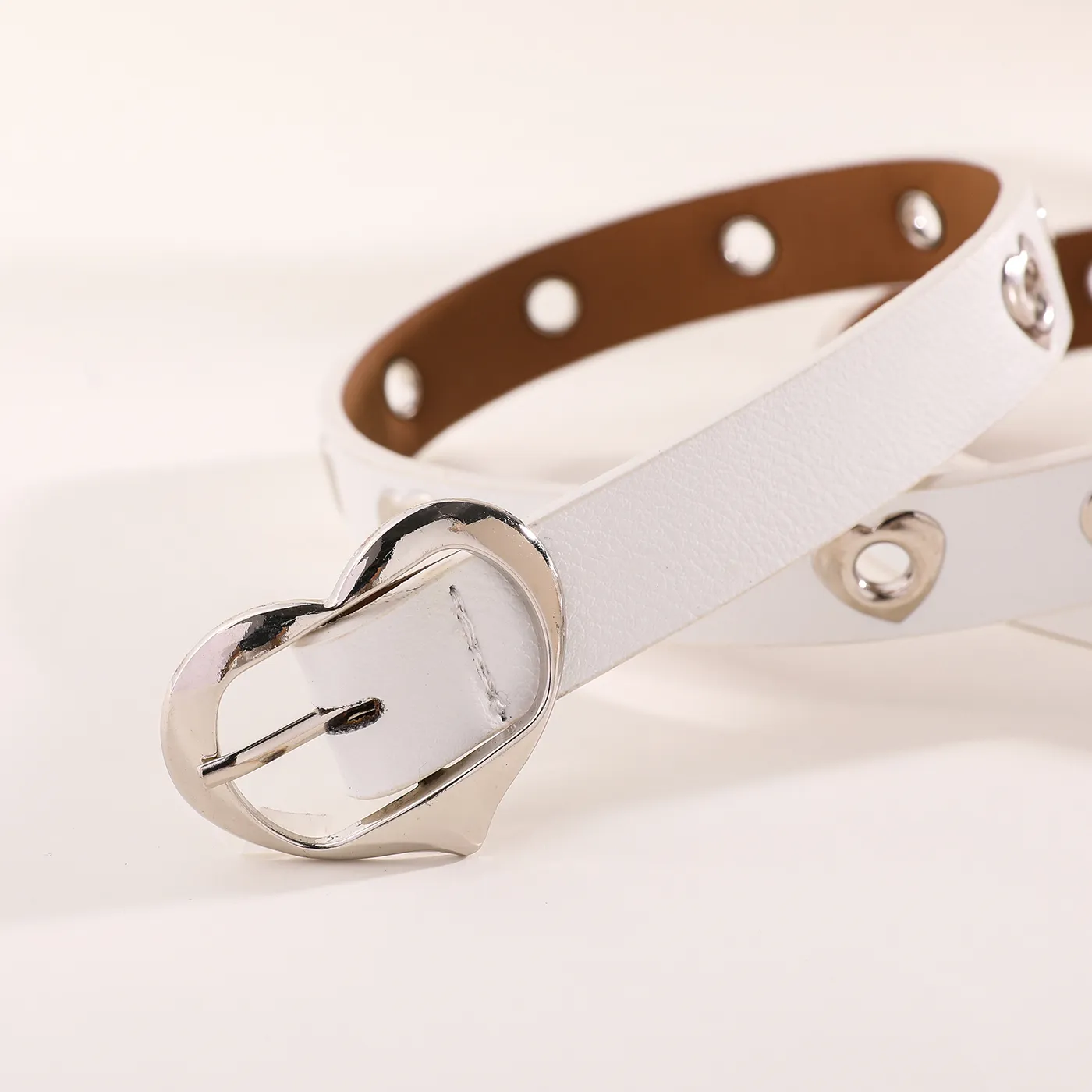 Kid Heart Eyelet Decor Heart Buckle Belt  image 4