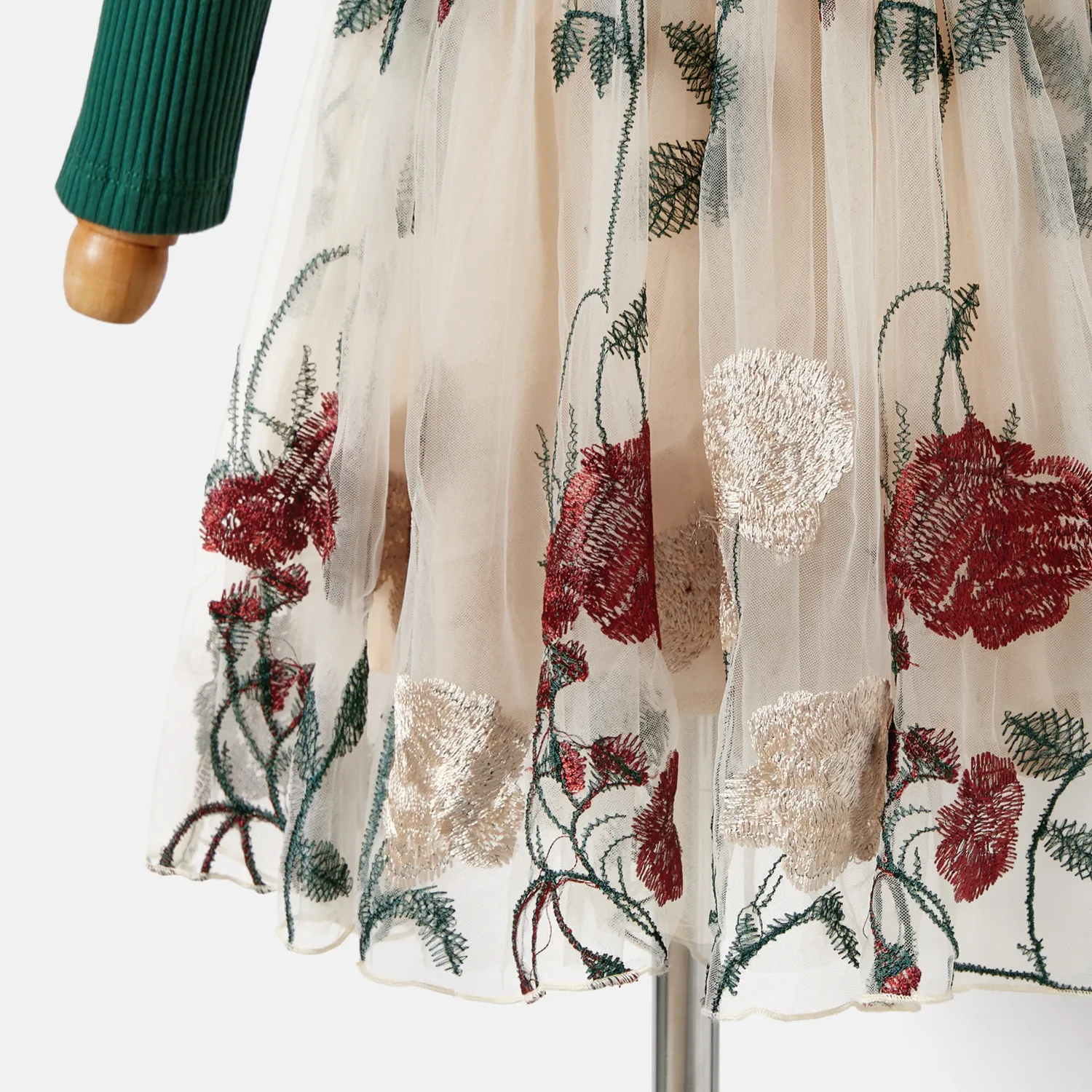 Family Matching Ribbed Embroidered Mesh Dresses and Plaid Long-sleeve Shirt Sets Green image 4