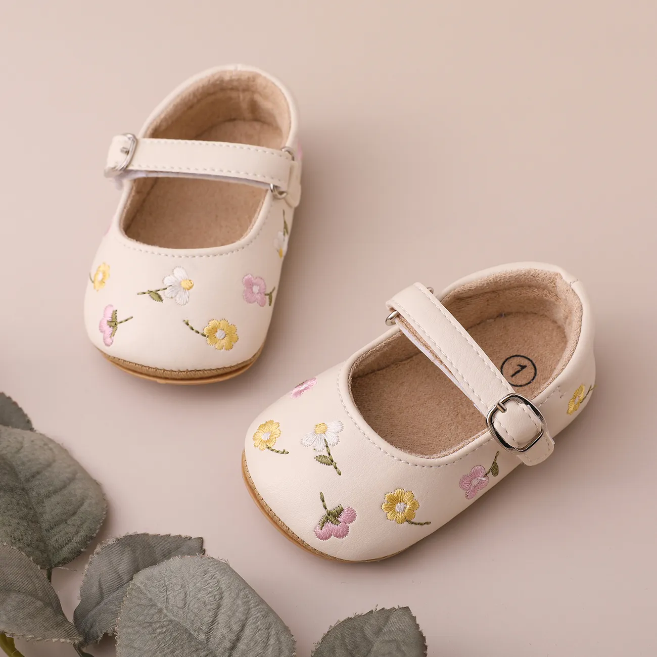 Baby Girl Sweet Floral Embroidery Prewalker Shoes   big image 1