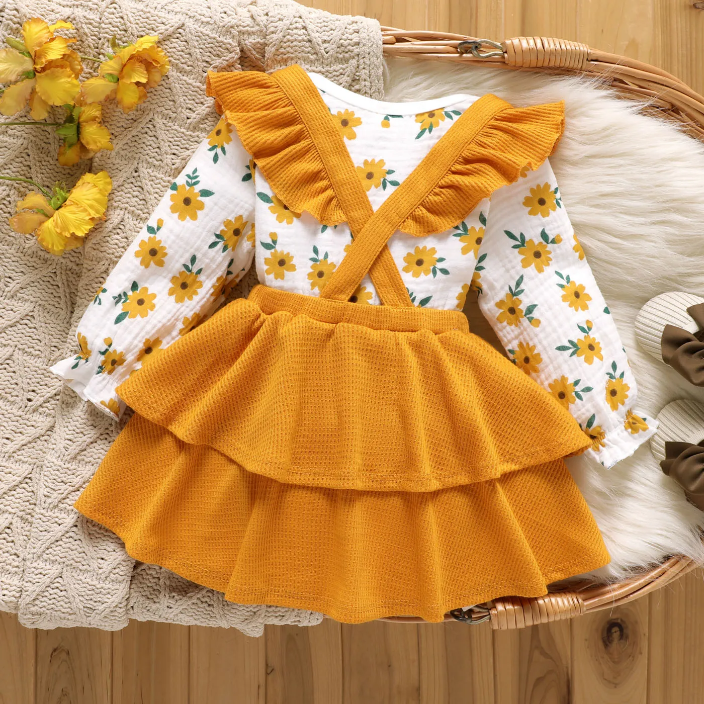 2PCS Baby Girl  Sweet  Floral Plants Jumpsuit and Ruffle Dress Set   image 3