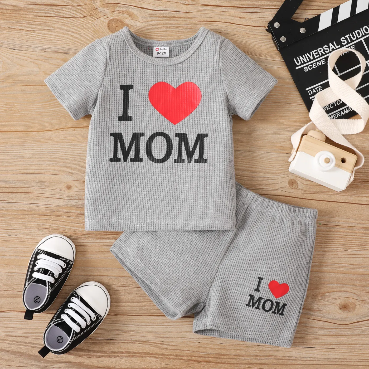 2pcs Baby Boy Letter Heart Print Short-sleeve Waffle Top and Shorts Set  big image 1