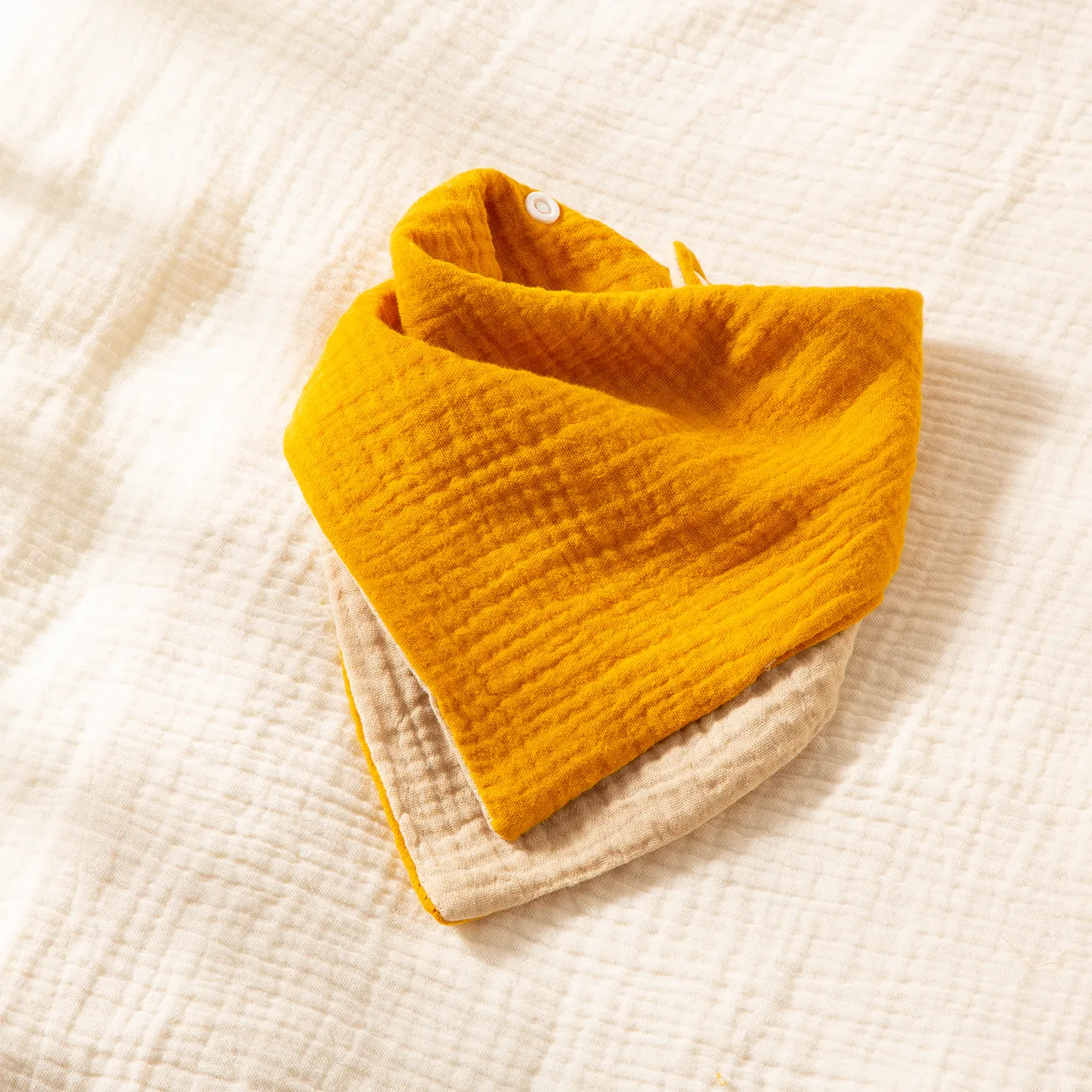 純棉雙色三角形嬰兒圍兜男孩 薑黃色 big image 1
