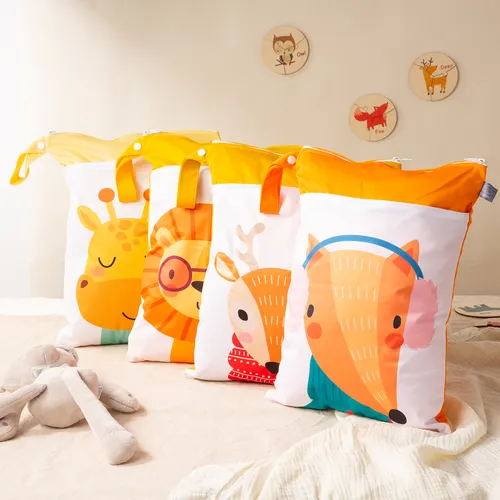 Linda bolsa impermeable de doble cremallera para guardar los pañales del bebé