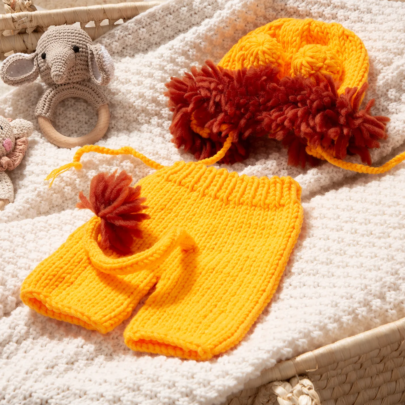 Adorable Baby Lion Knit Photo Shoot Outfit  image 4