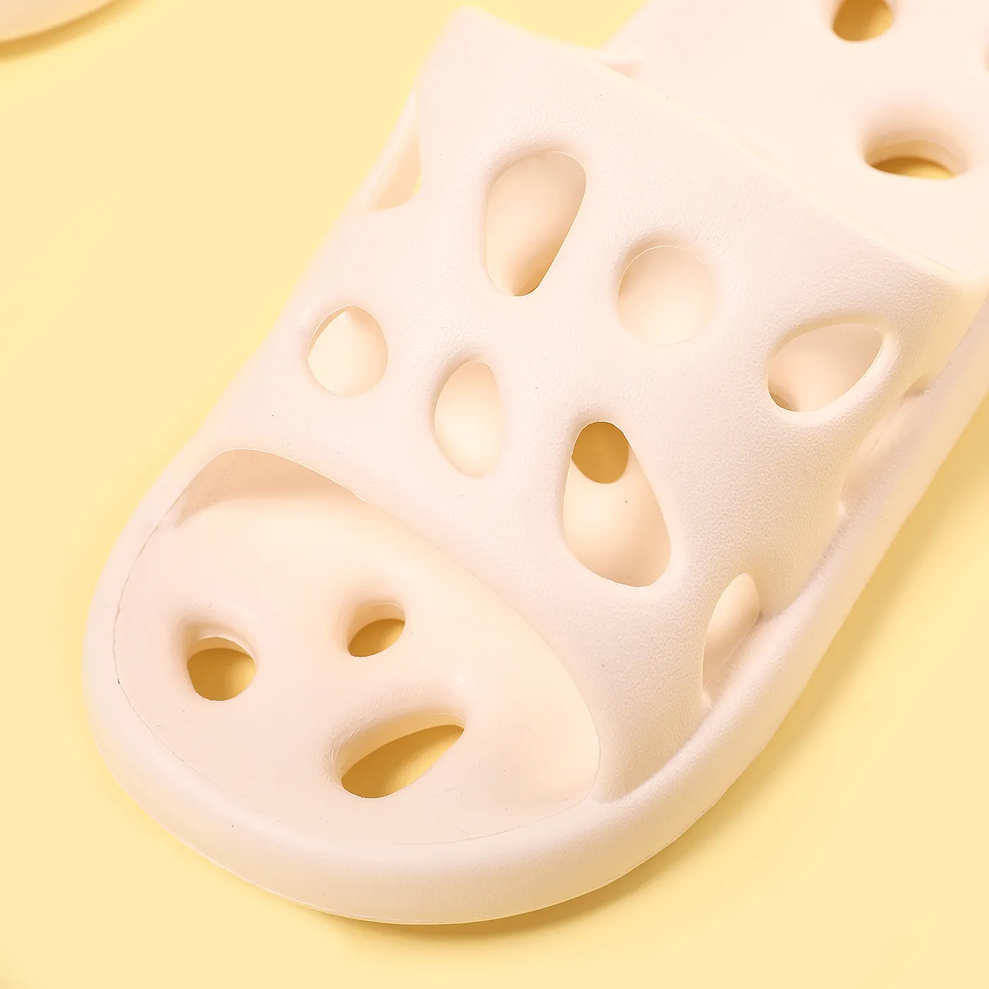 Shower Slippers Hollow Out Quick Drying Non-Slip Bathroom EVA Slides White image 2