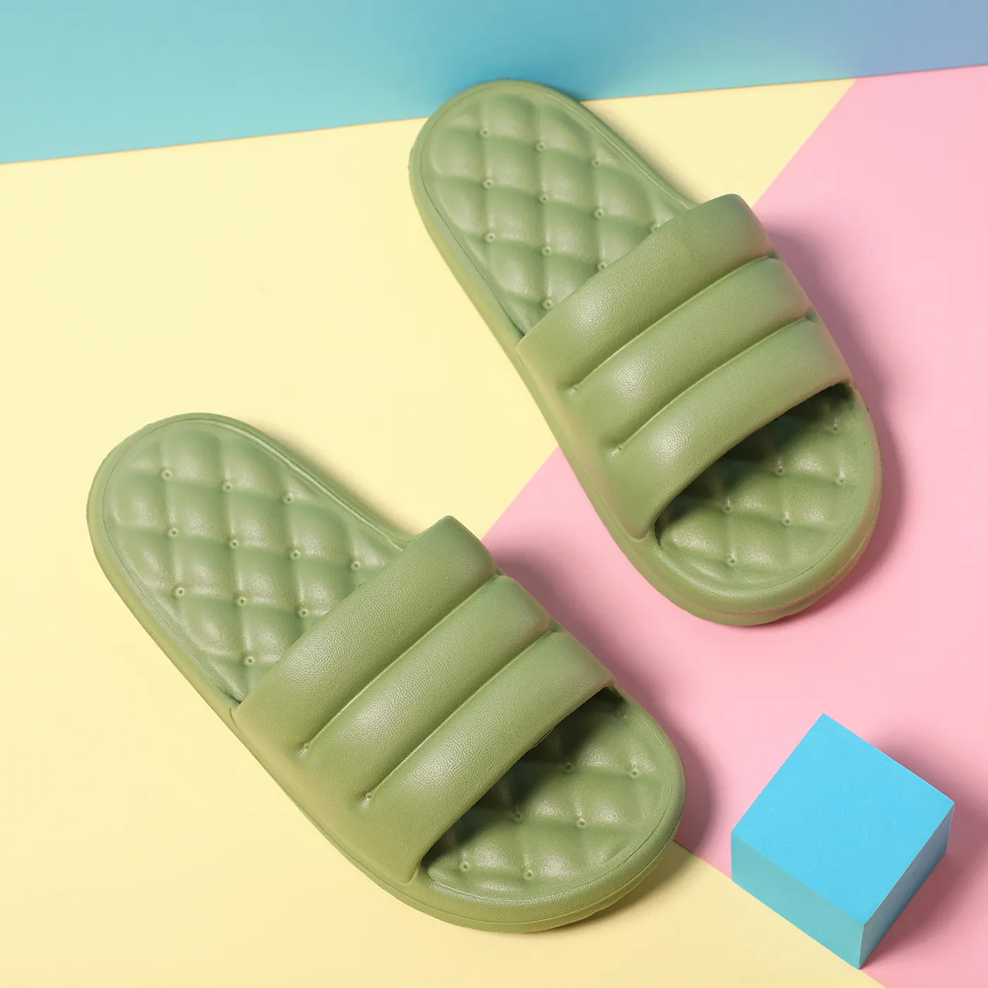 Mute EVA Sofa Slides Women Thick Sole Soft Indoor Slippers Women Anti-slip Sandals Men Summer Platform Women Shoes Bath Green