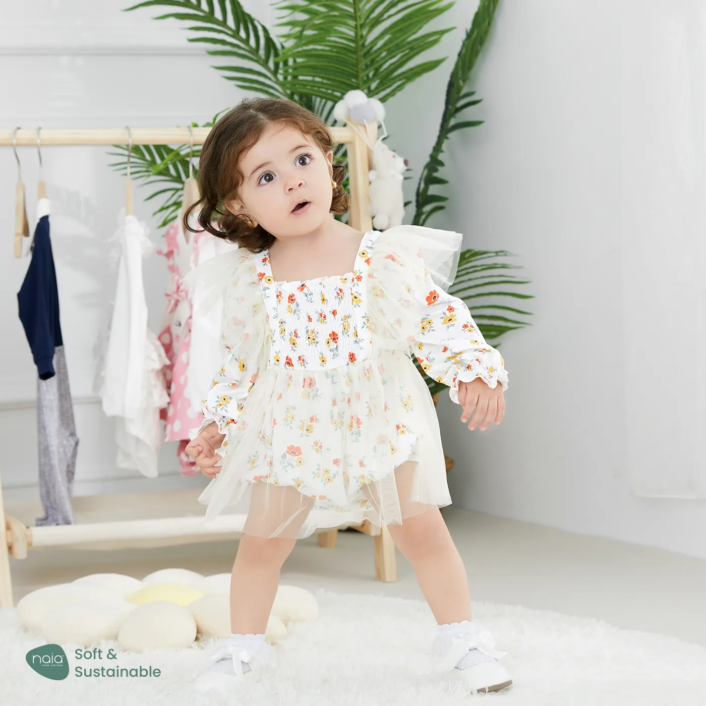 Baby Girl Naia Sweet Floral Lace Ruffle Edge Long sleeve Romper  image 2