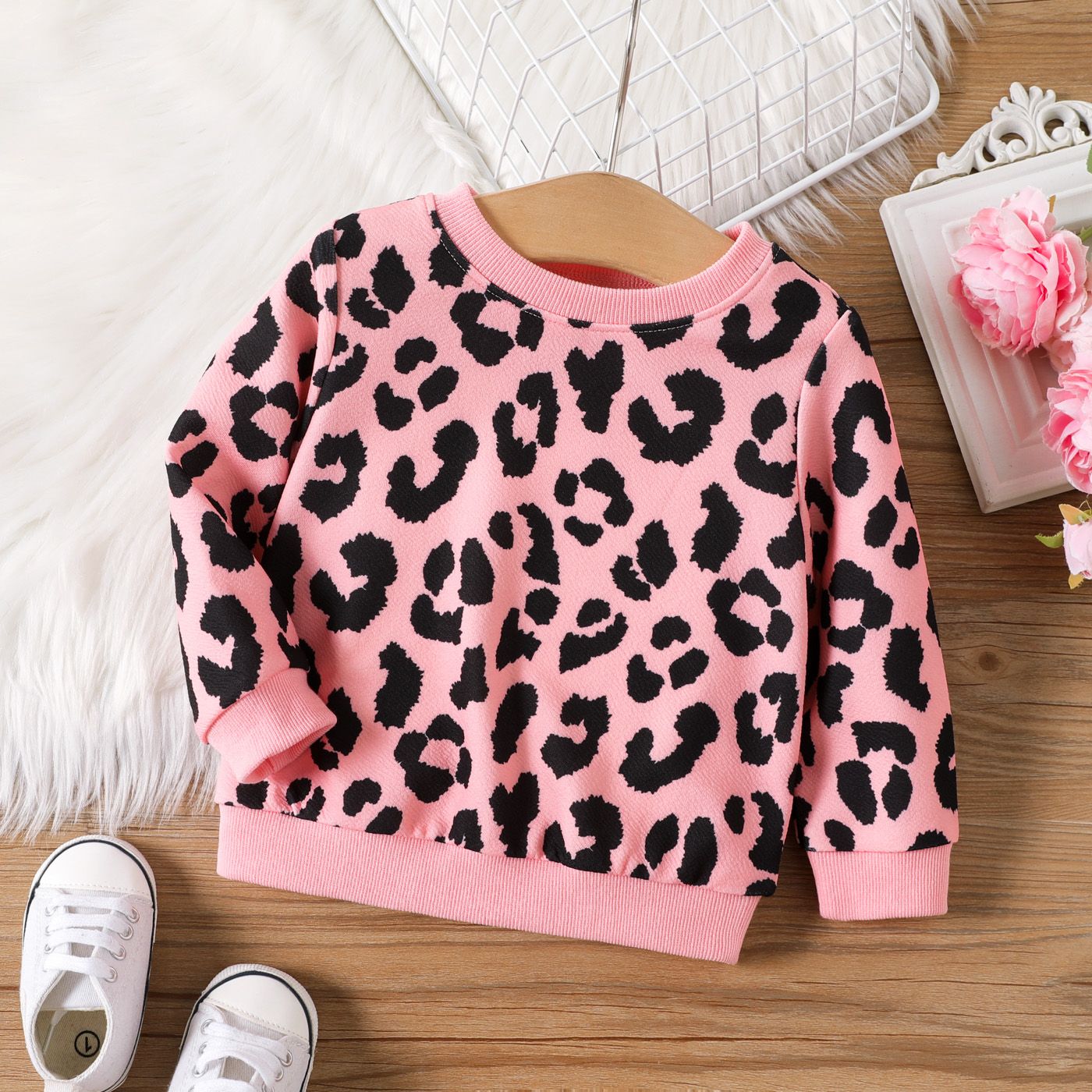 

Baby Girl Festive Geometric Pattern Hoodie