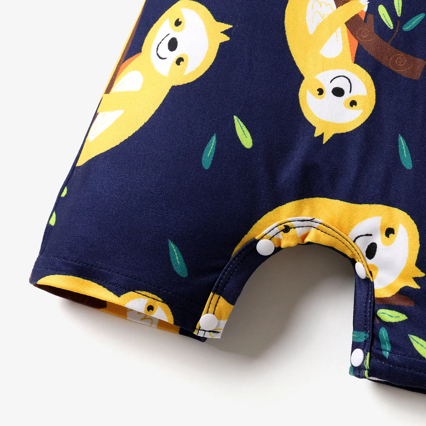 Baby Boy All Over Cartoon Sloth Print Black Short-sleeve Romper Color block image 4