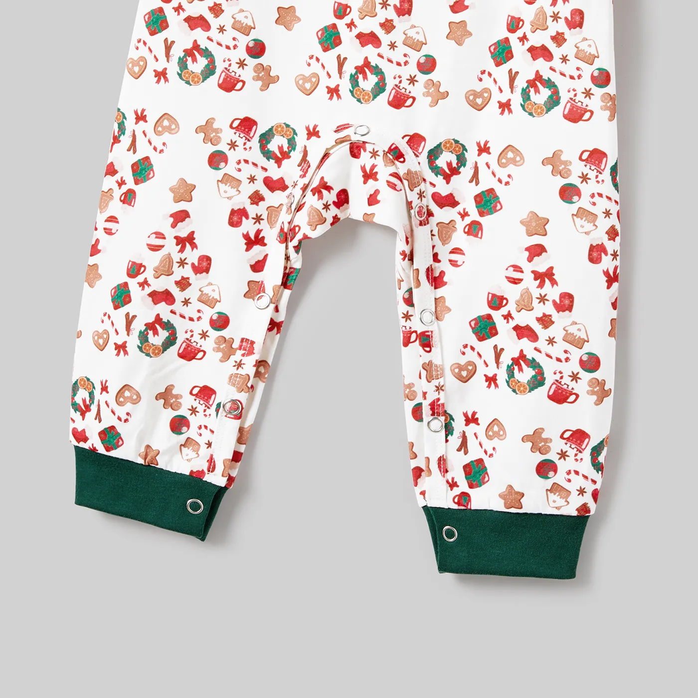 Christmas  Family Matching Color-block Festival Theme Print Long-sleeve Pajamas Sets(Flame resistant) Dark Green image 5