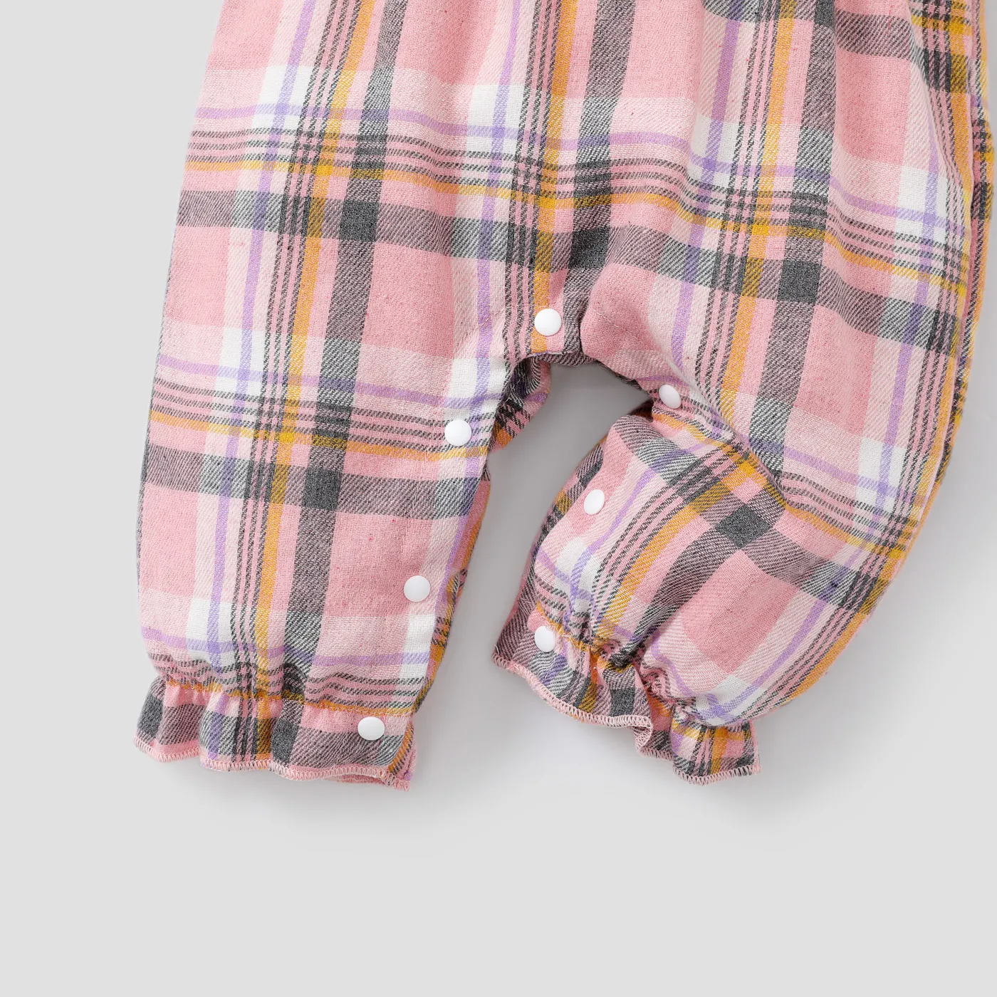 2pcs Baby Girl Plaid & Solid Ribbed Spliced Ruffle Trim Bow Front Long-sleeve Jumpsuit & Headband Set  image 5