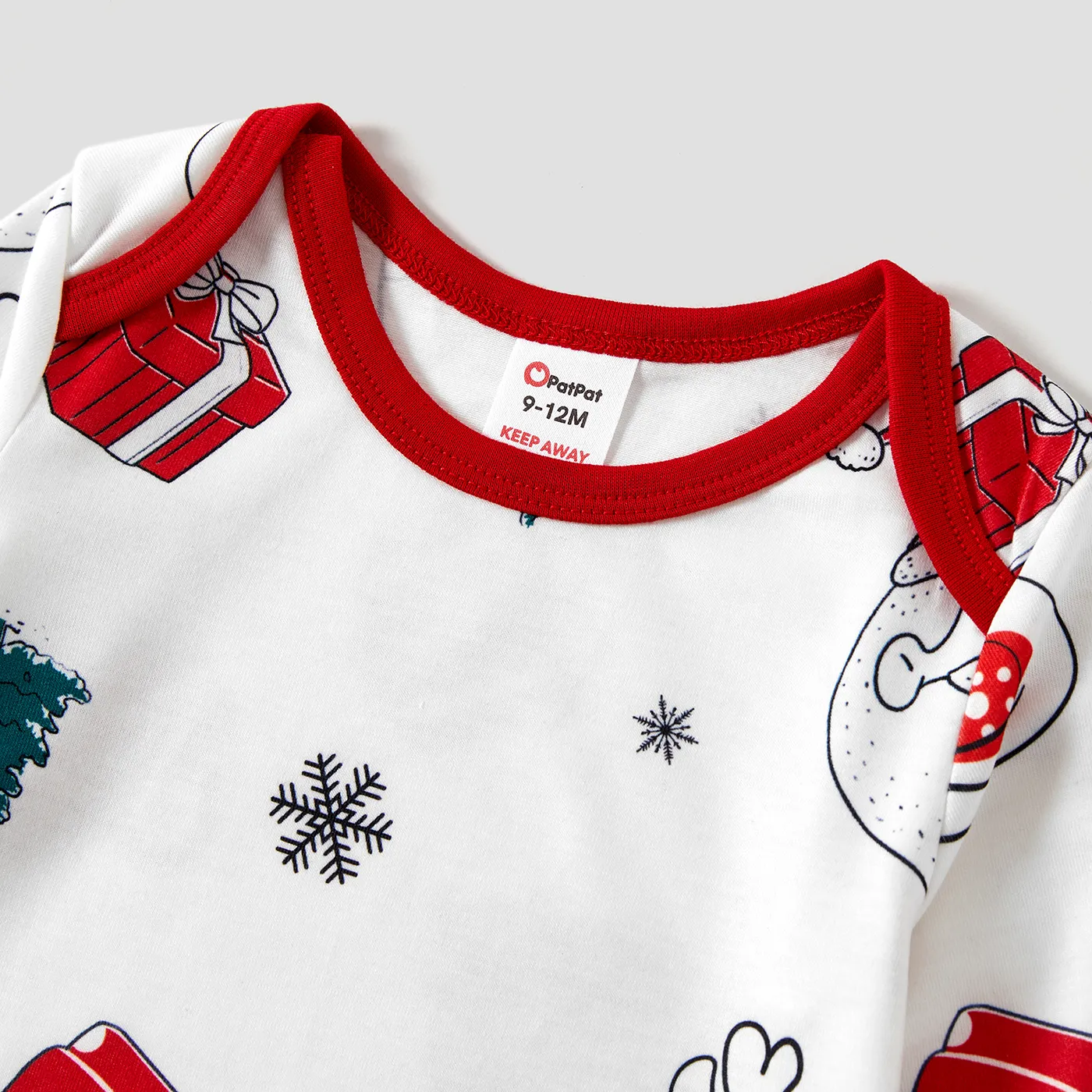 Christmas Trunk and Santa Print Family Matching Pajamas Sets (Flame Resistant)  image 4
