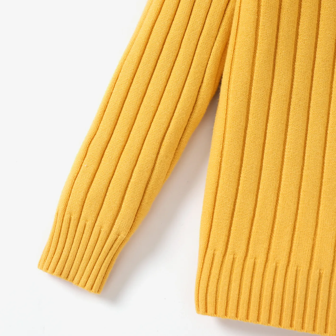 Kid Girl Solid Color Ribbed Turtleneck Sweater  image 4