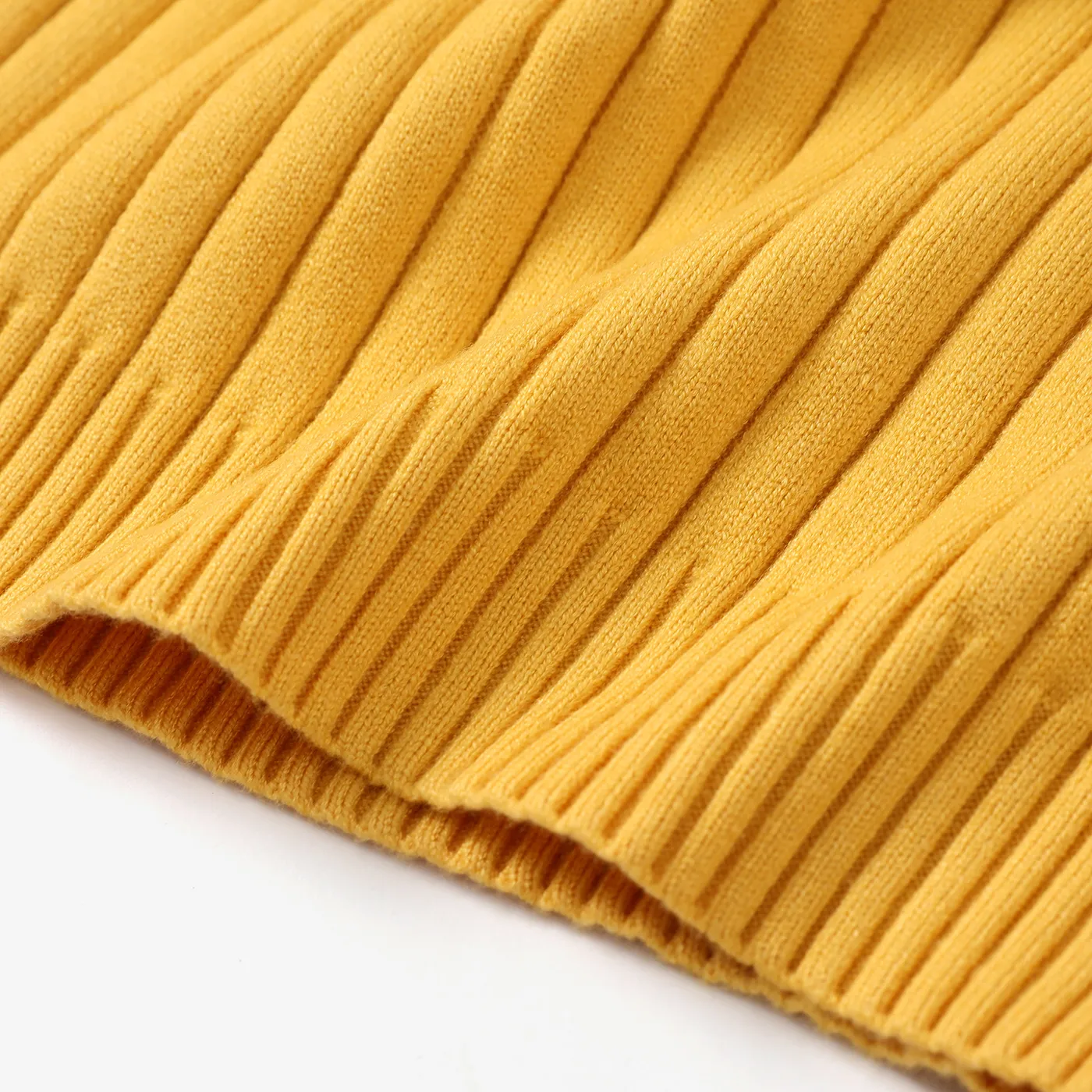 Kid Girl Solid Color Ribbed Turtleneck Sweater  image 5
