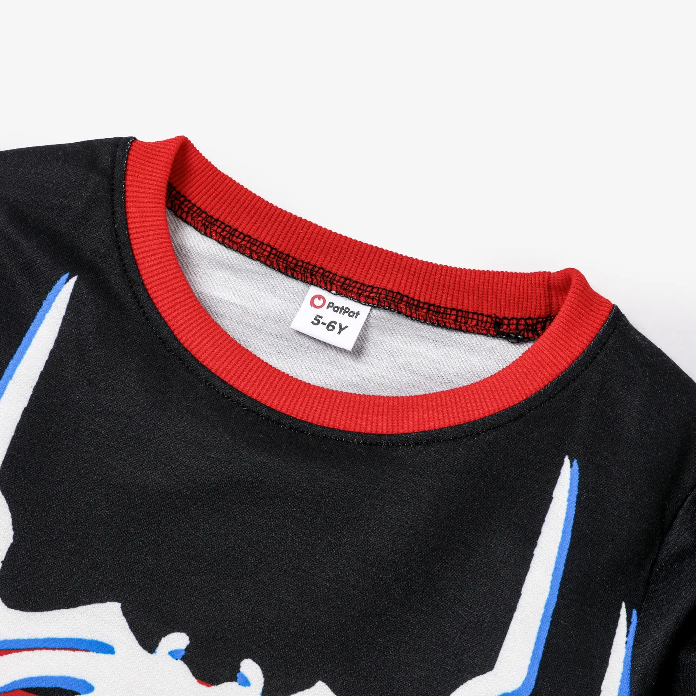 2pcs Kid Boy Spider Print Colorblock Sweatshirt and Black Pants Set  image 2