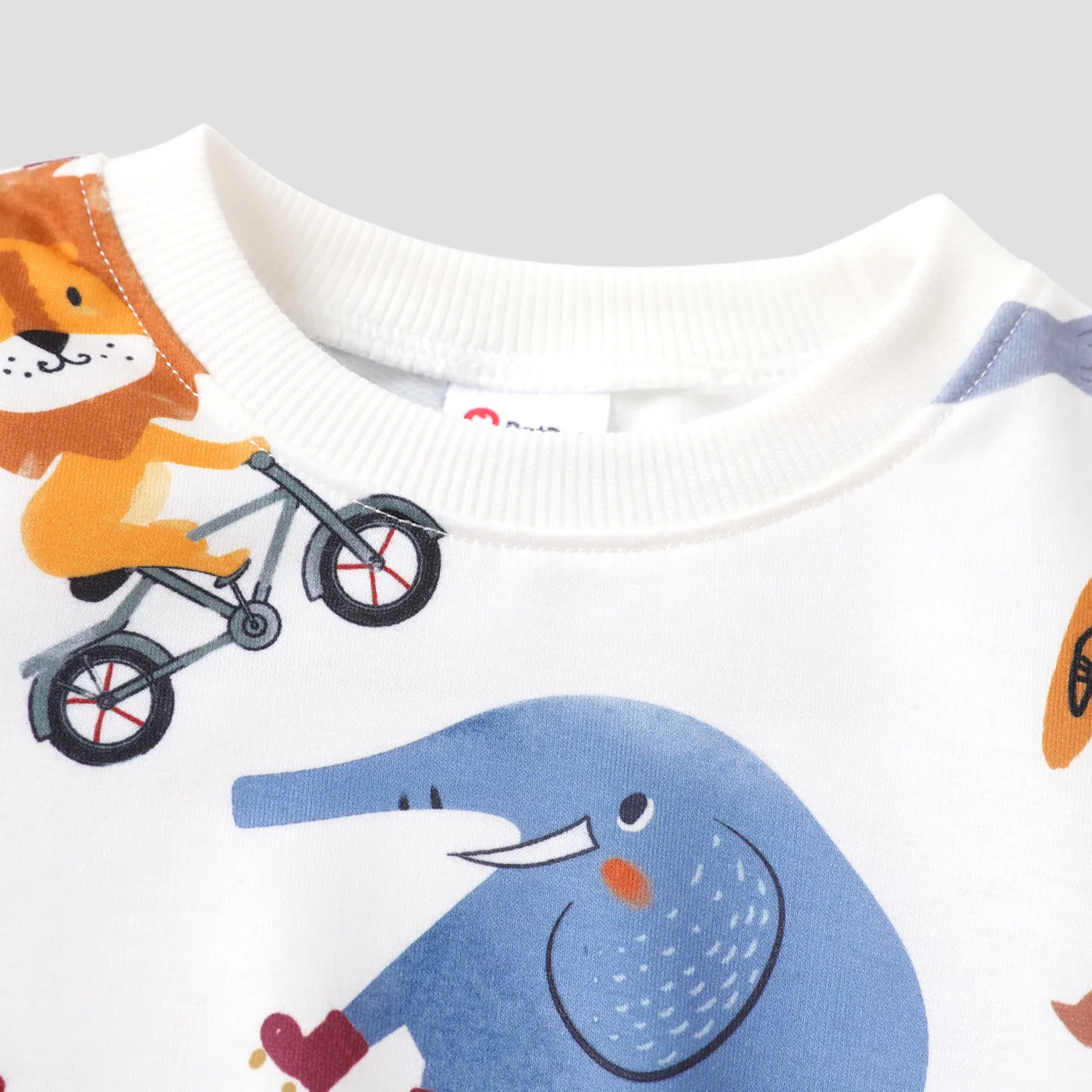 2pcs Baby Boy Childlike Animal Pattern Set with Hanging Strap  image 4