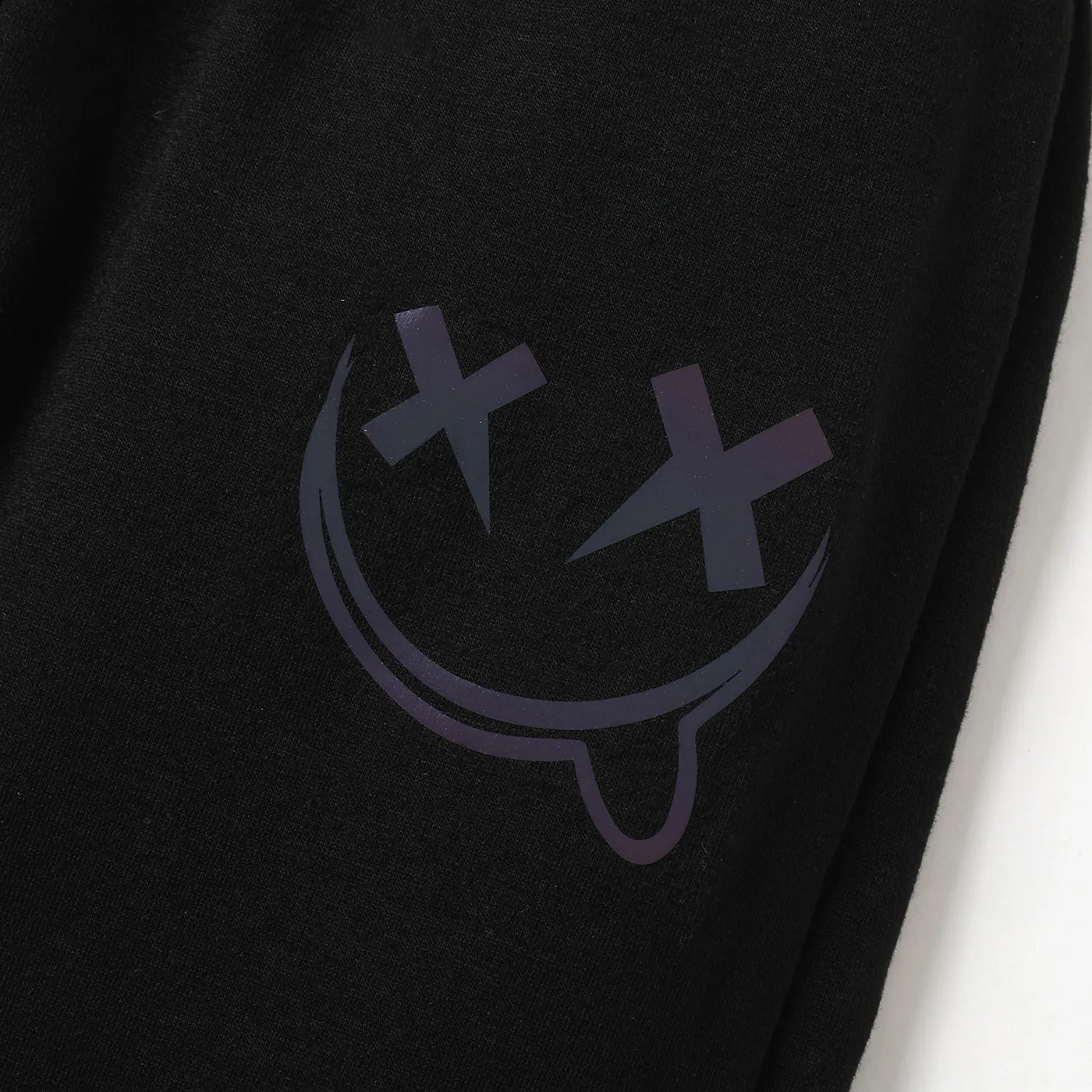 2pcs Kid Boy Reflective Face Graphic Print Black Hoodie Sweatshirt and Pants Set  image 3