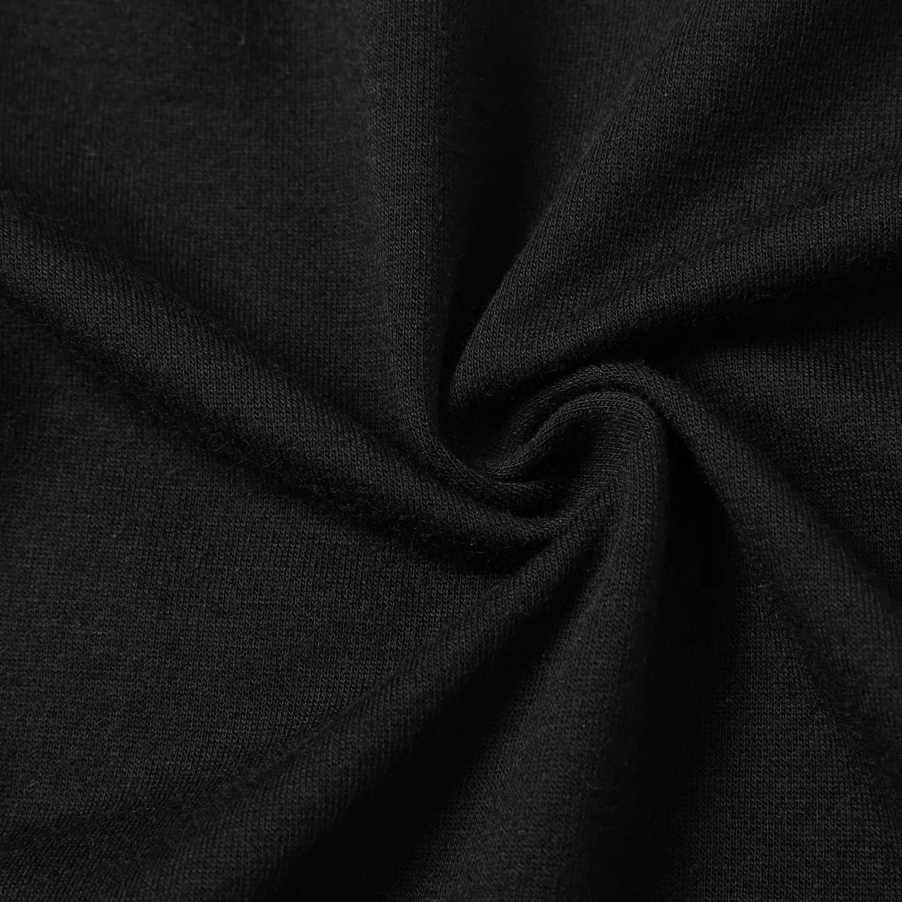 طقم سروال رومبير بغطاء للرأس وأكمام طويلة وغطاء للرأس باللون الأسود برسومات الحروف الأبجدية للأطفال من قطعتين وسراويل مطبوعة بالكامل أسود big image 1