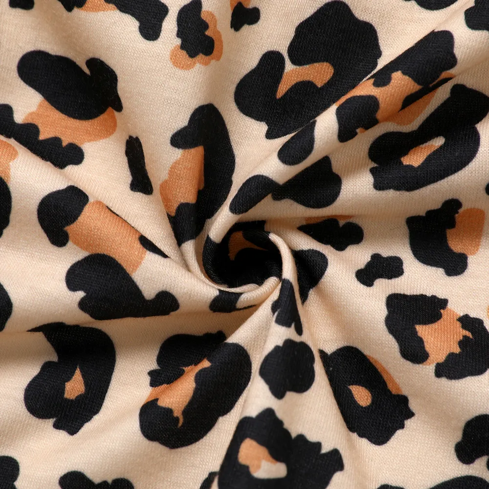 2pcs Kid Girl Butterfly Print Sleeveless Black Dress and Leopard Print Long-sleeve Cardigan Set  big image 5