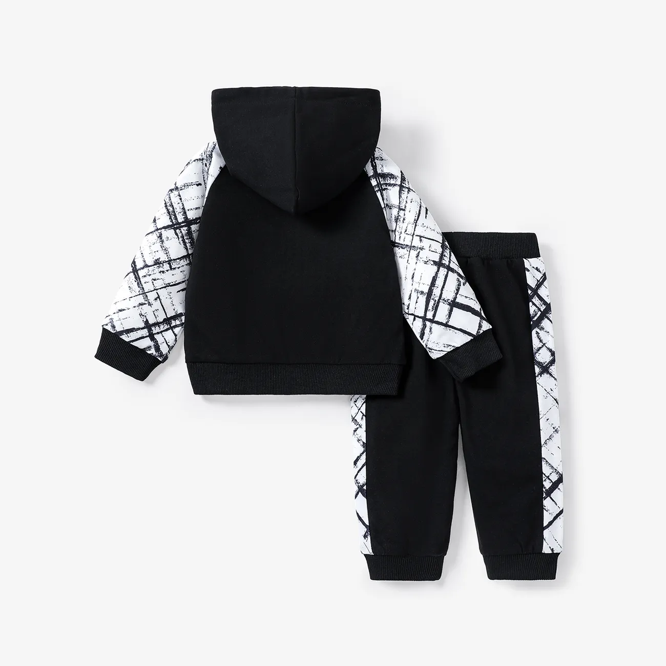 2pcs Baby Boy Letter Print Spliced Long-sleeve Hoodie and Sweatpants Set Black big image 1