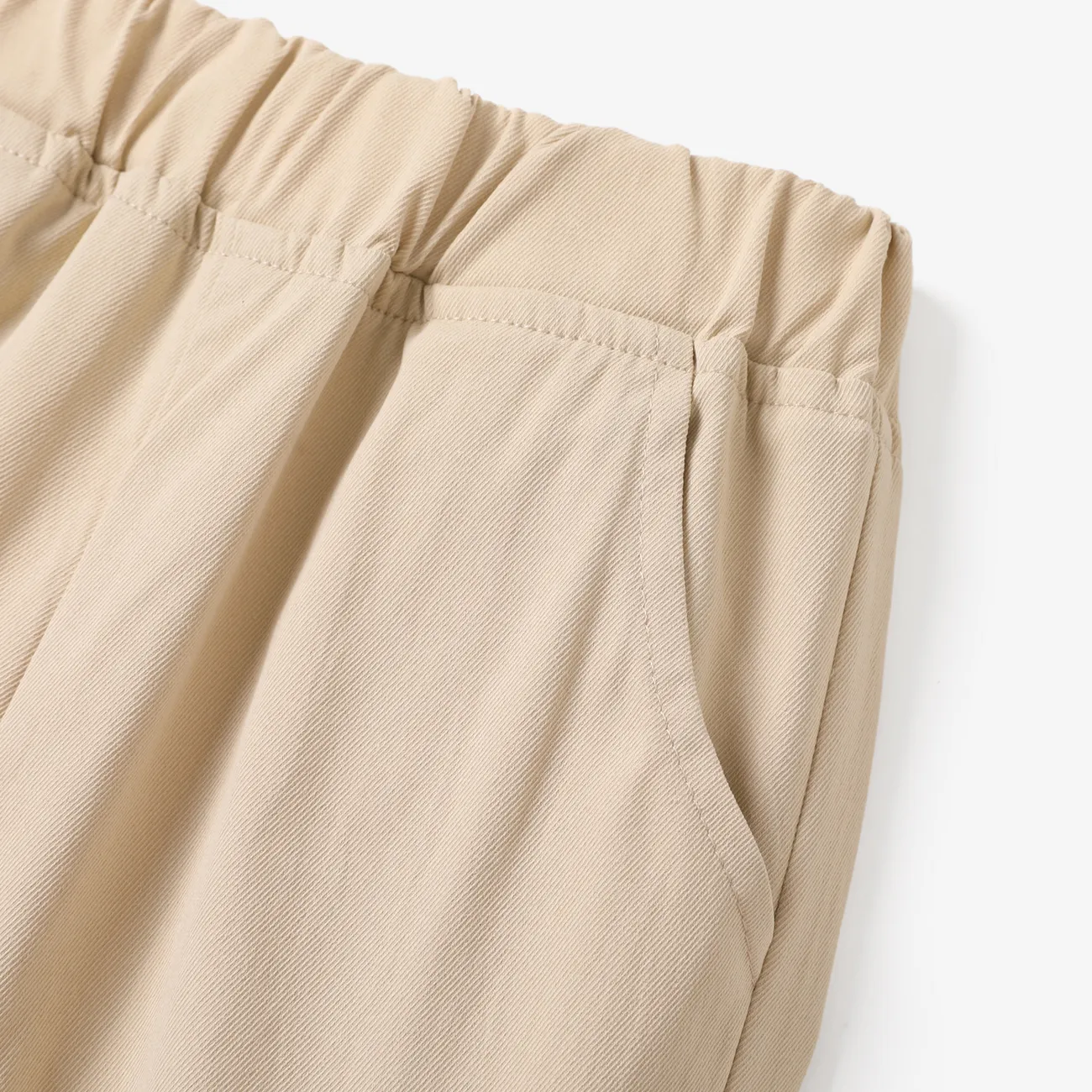 pantalones elásticos con diseño de bolsillo informal para niño pequeño Beige big image 1
