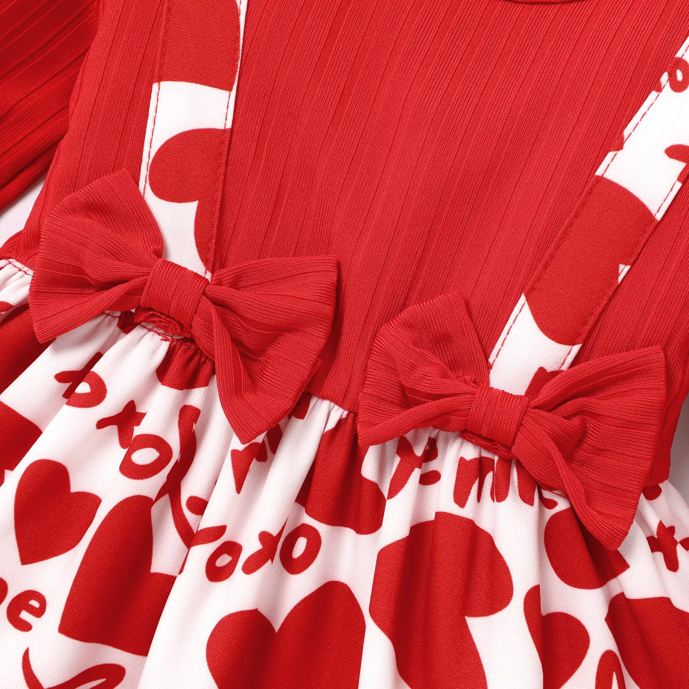 2pcs Baby Girl Red Ribbed Ruffle Long-sleeve Spliced Heart & Letter Print Dress with Headband Set Red image 4