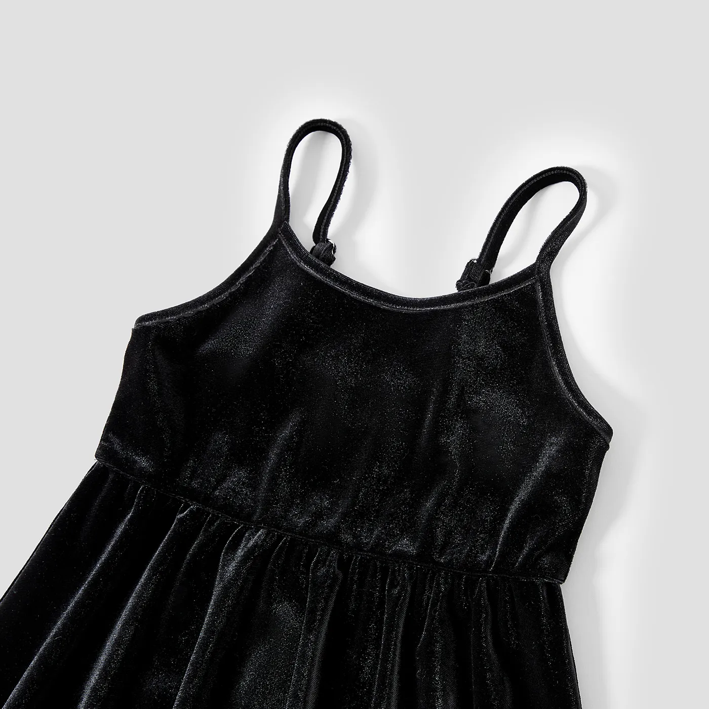 Mommy and Me 2pcs Heart-shaped Tops and Velvet Dresses Sets  image 6