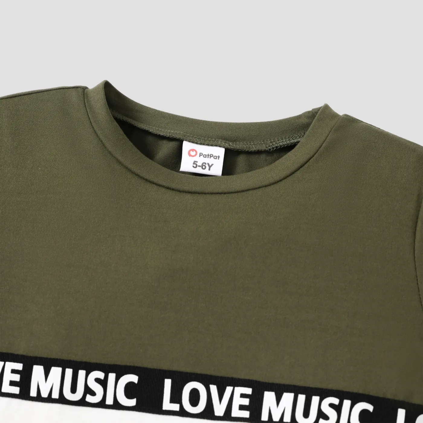 2Pcs Kid Boy Letter Splice Two Tone Short-sleeve Tee and Shorts Set Army green image 3