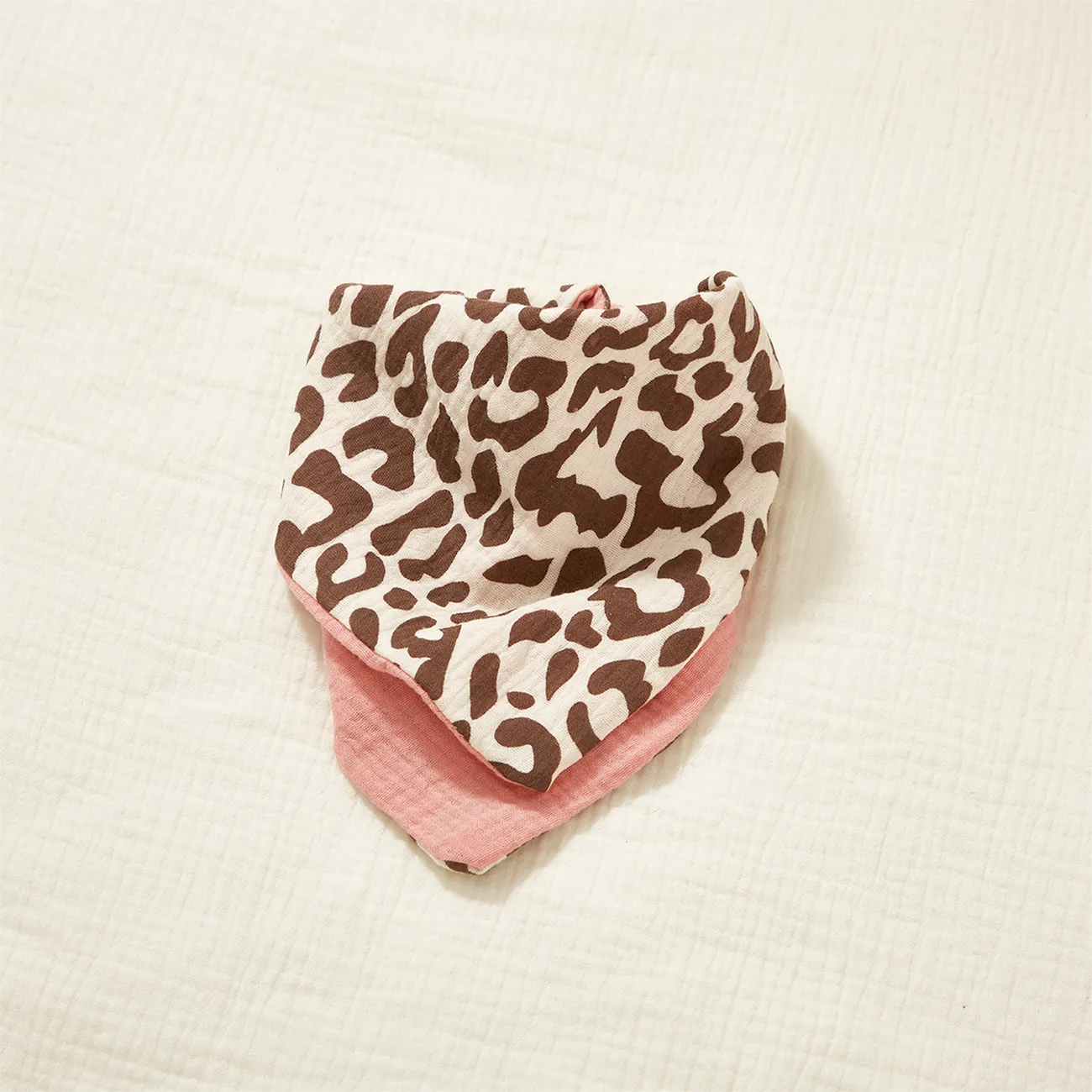 Balsa multifuncional de algodón para bebés impresa y babero triángulo de retazos Rosado big image 1