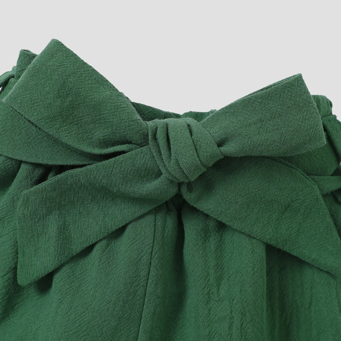 2pcs Baby Girl 100% Cotton Solid Belted Shorts and Allover Sunflower Print Ruffled Collar Tank Romper Set Green image 5